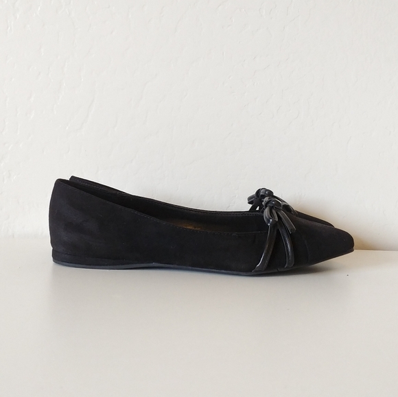 Nine West Shoes - 🍁Nine West suede leather pointed toe flat